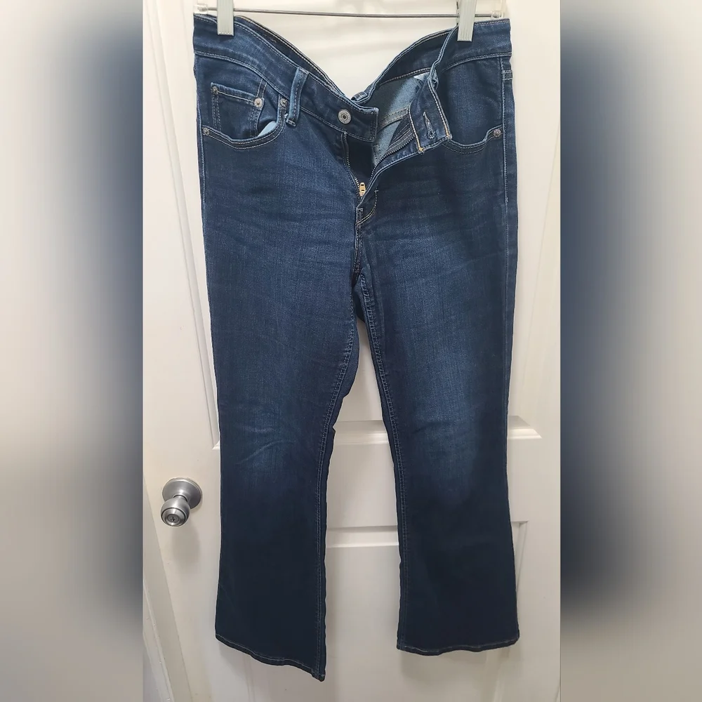 Levi's 518 Bootcut Jeans-Dark Wash Size 11 - Picture 2 of 11